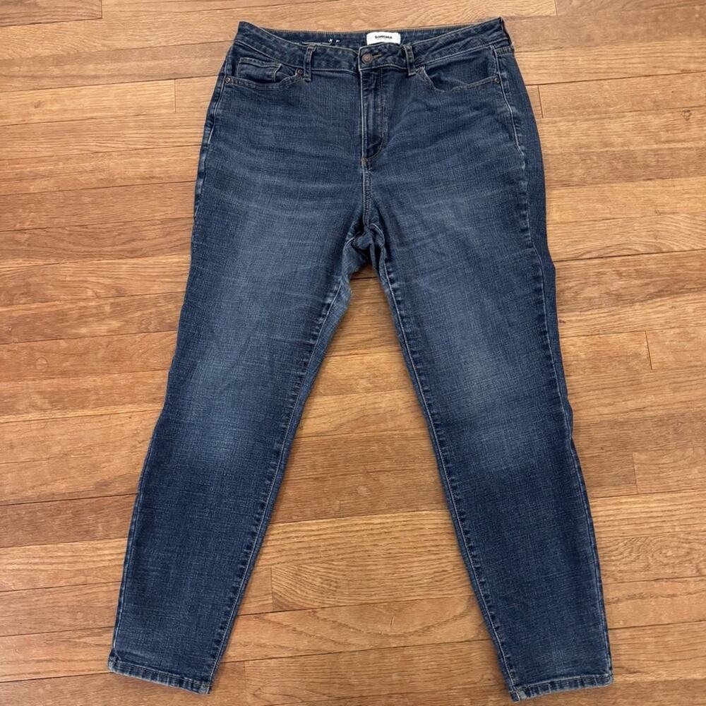 Sonoma Slim Straight high-rise medium wash jeans pants size 12
 b20